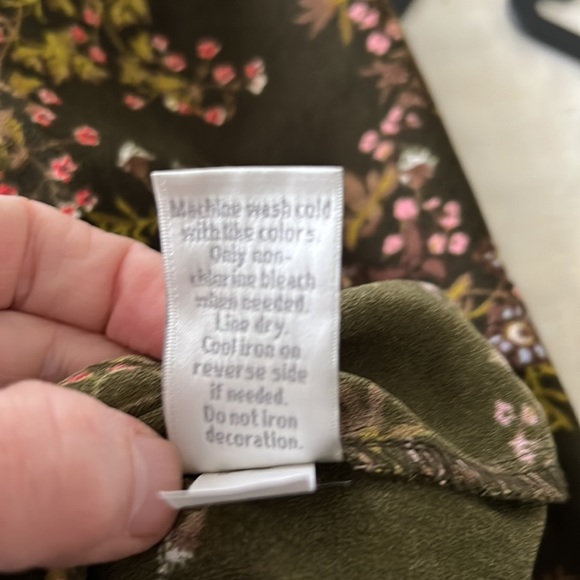 LAUREN Conrad XS Floral ColdShoulder Back ButtonUp Top Brown Floral pat… - Picture 10 of 13